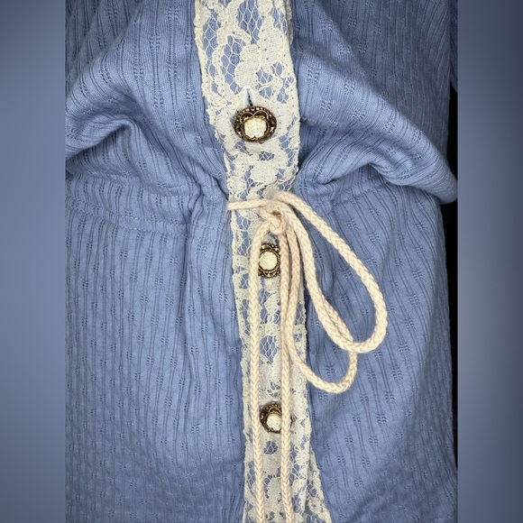 Vintage Lacy Afternoon Blue Button-Down Shirt with Lace & Floral Details - Picture 6 of 10